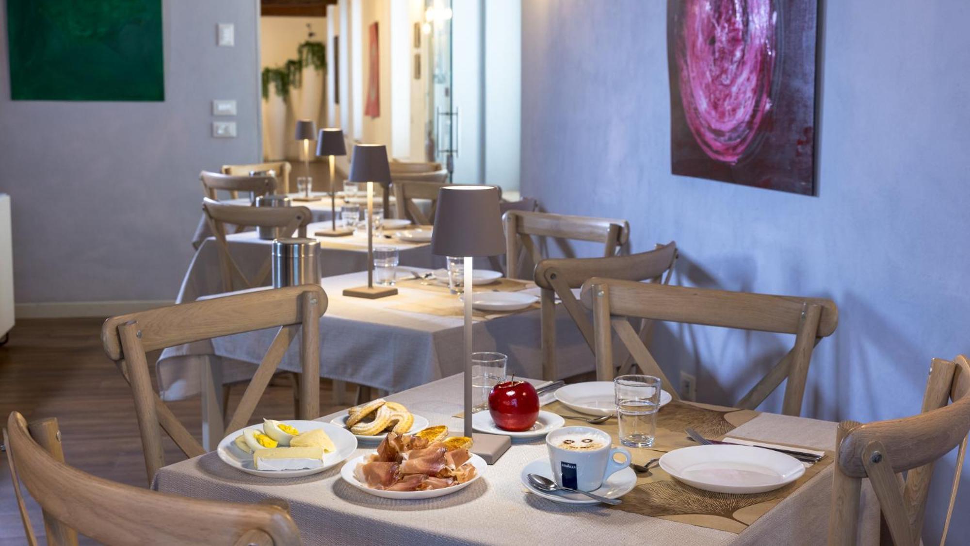 Hotel Cortaccia Sanvitale ซาลาบากันซา ภายนอก รูปภาพ
