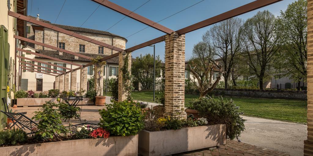 Hotel Cortaccia Sanvitale ซาลาบากันซา ภายนอก รูปภาพ