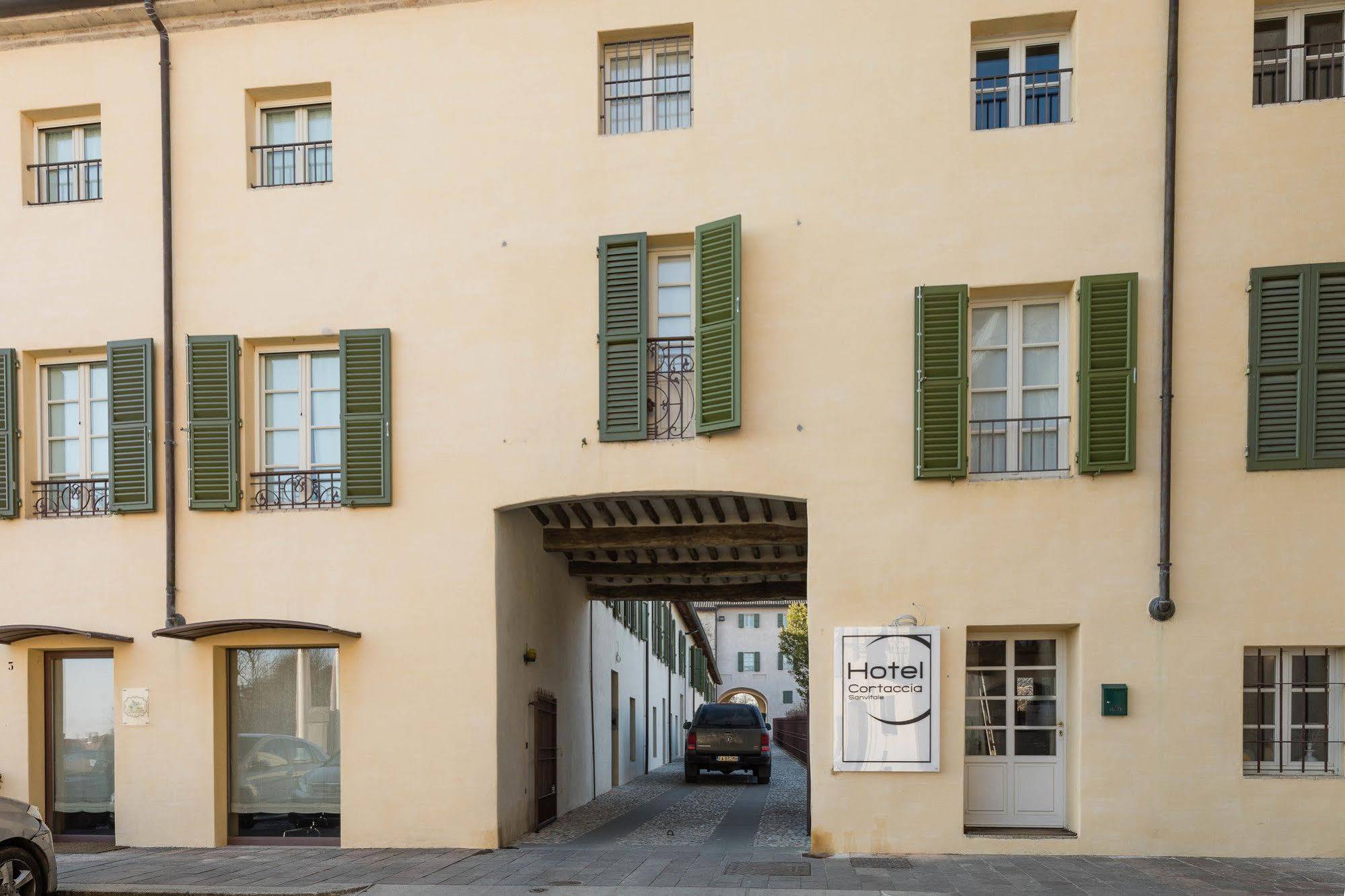 Hotel Cortaccia Sanvitale ซาลาบากันซา ภายนอก รูปภาพ