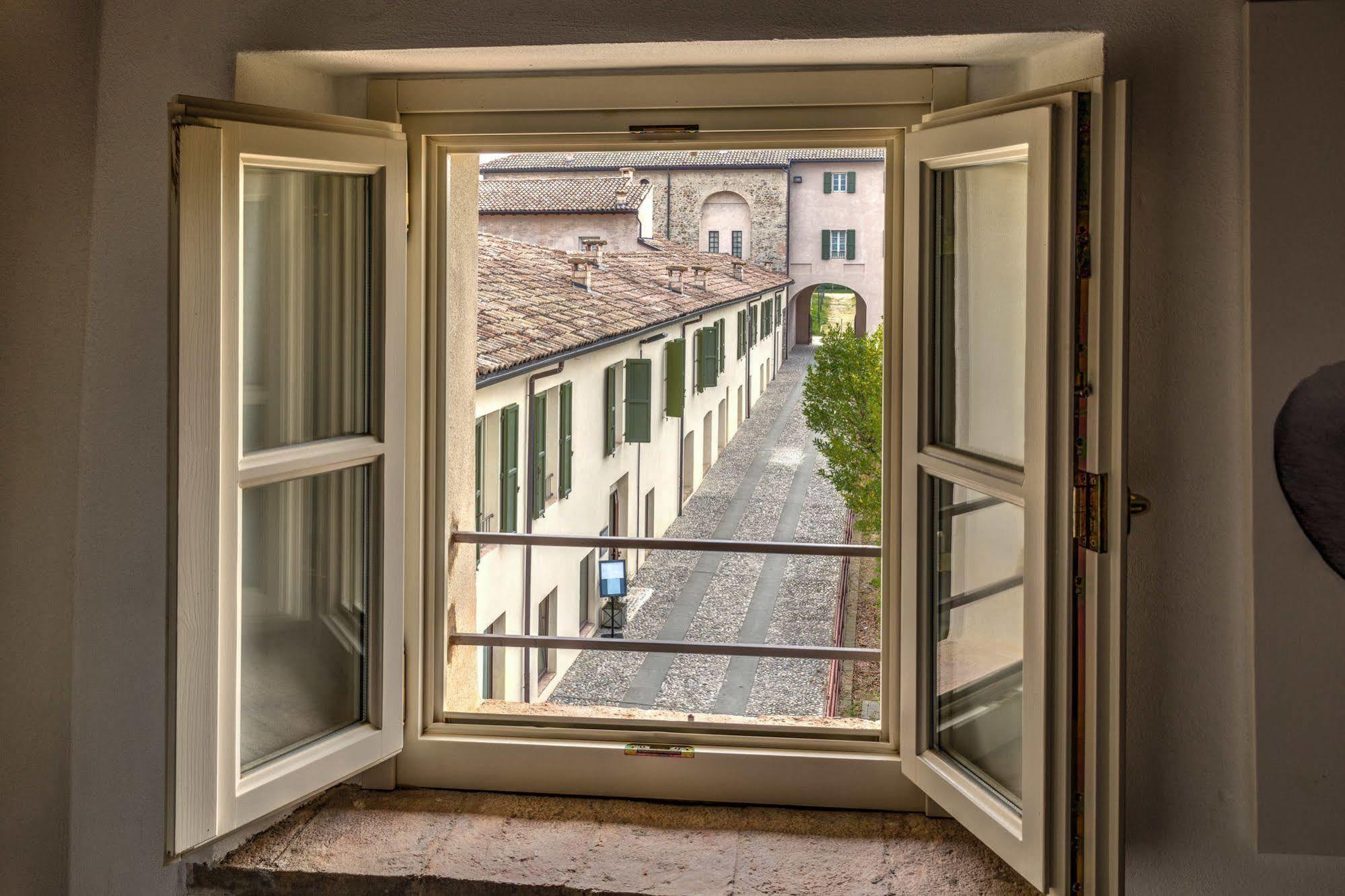 Hotel Cortaccia Sanvitale ซาลาบากันซา ภายนอก รูปภาพ